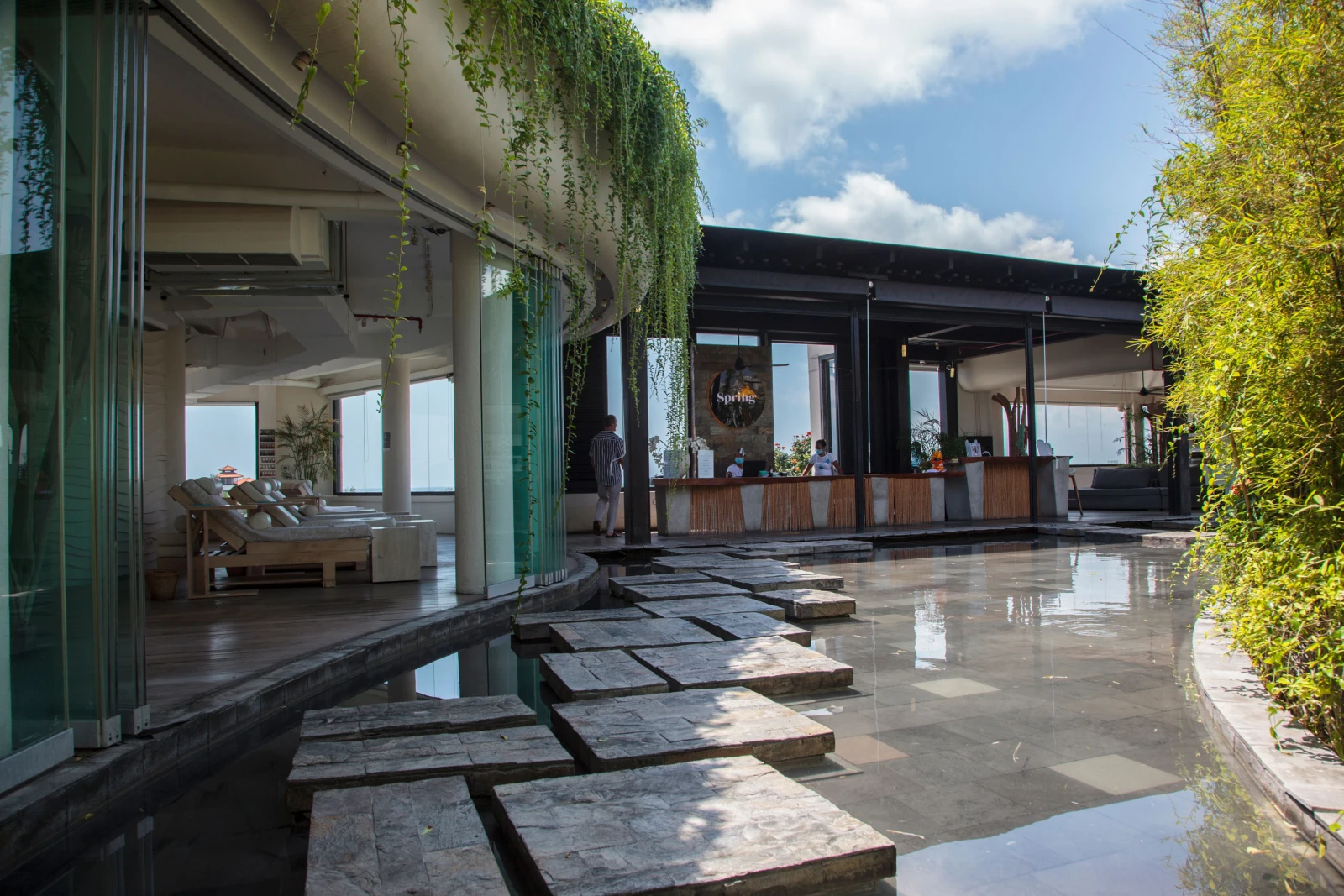 Spring Spa Seminyak Village SPA 环境